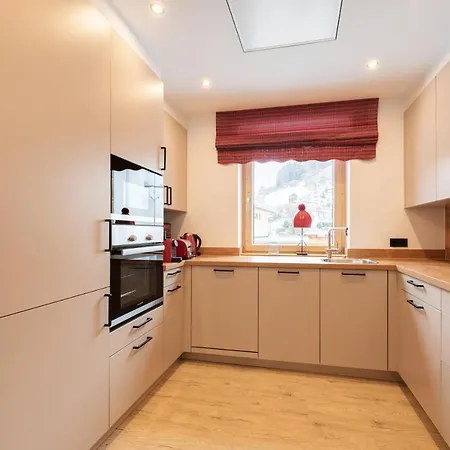 Haus Diel - Premium Apartments Mit Kueche Pettneu am Arlberg Exterior photo